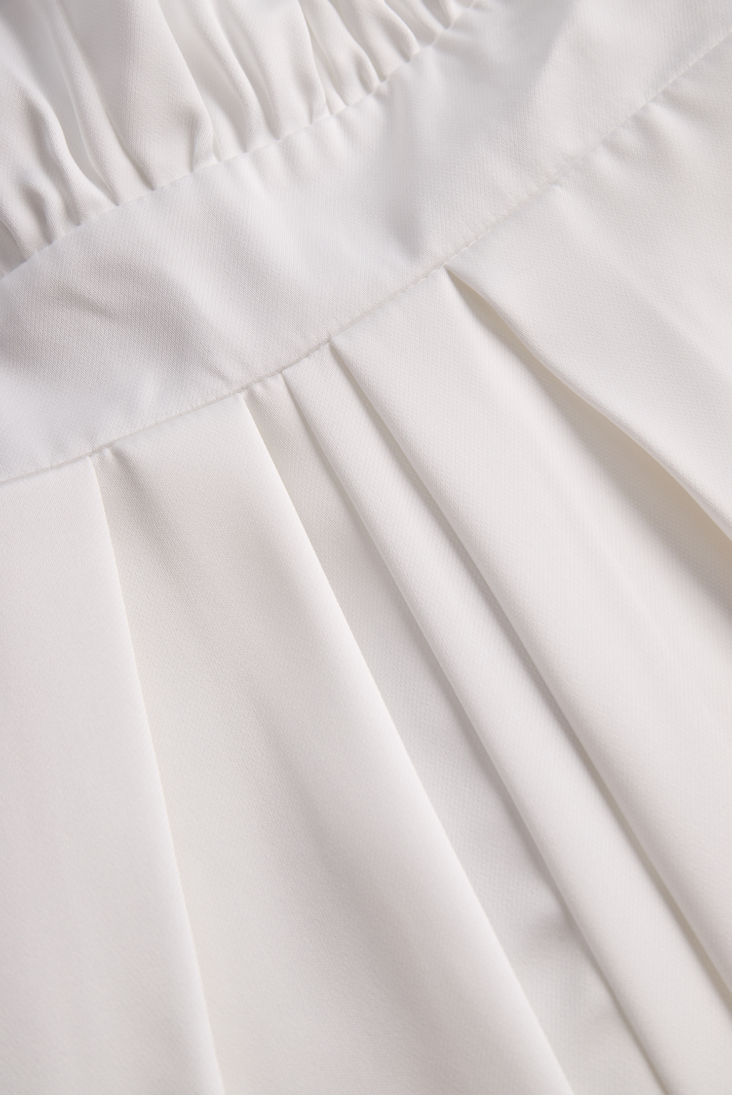 Elegant Satin Halter Jumpsuit With Adjustable Necklace-style Single Chain