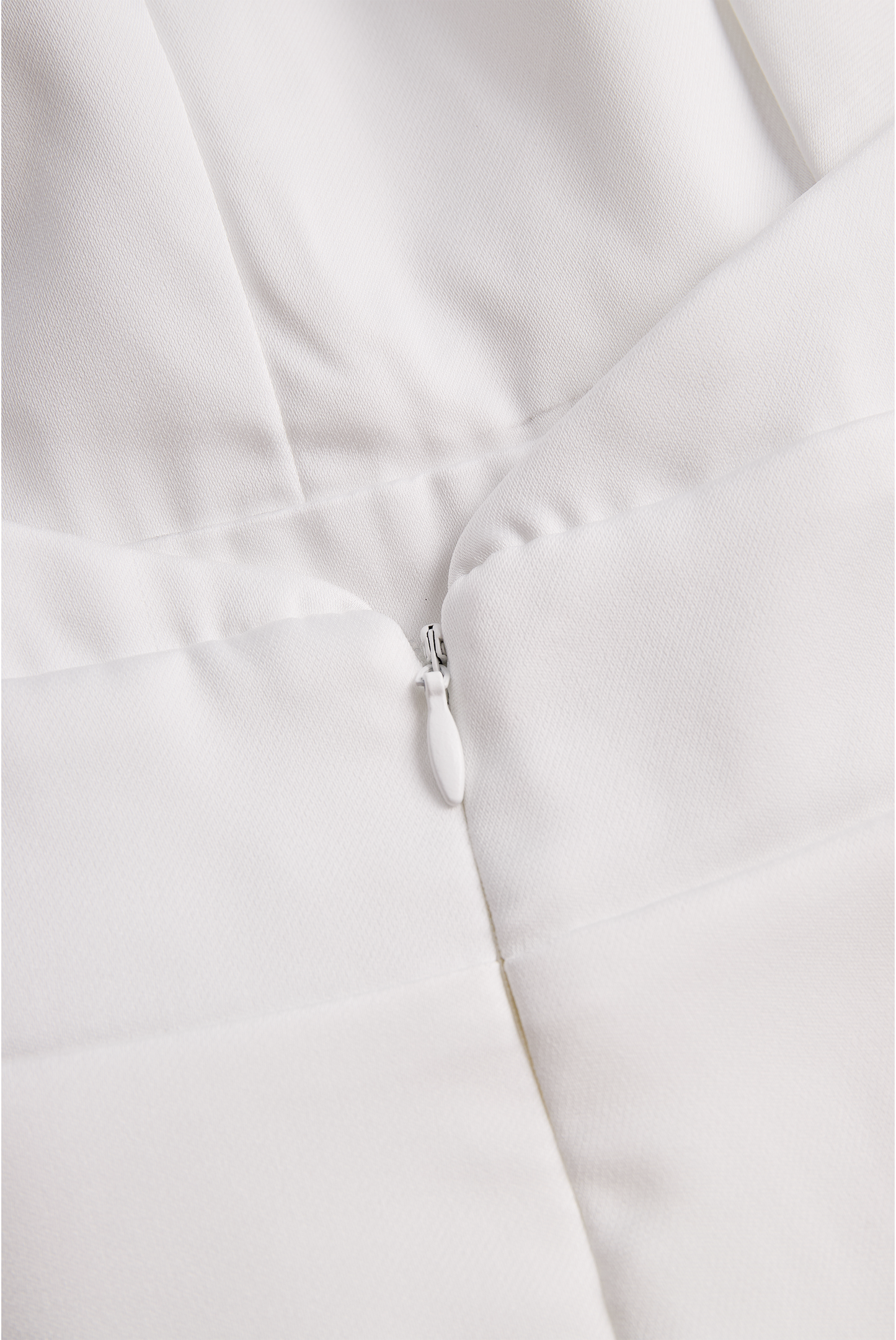 Elegant Satin Halter Jumpsuit With Adjustable Necklace-style Single Chain