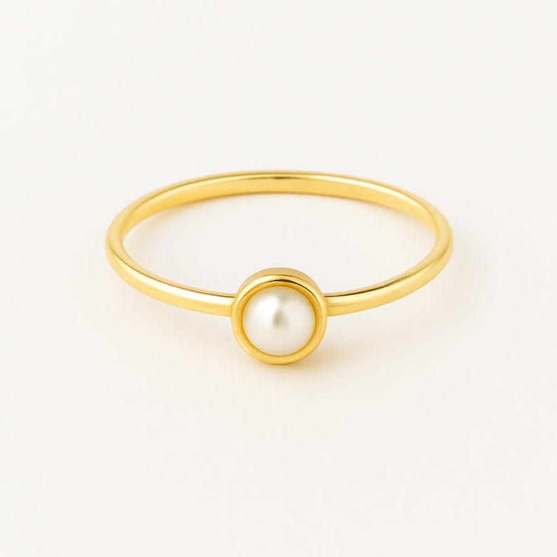 Singular Inlaid Pearl Gold Ring
