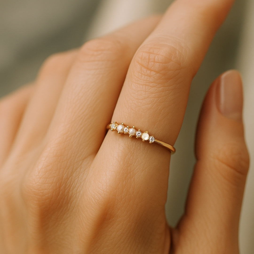 Zirconia & Pearl Trail Gold Ring