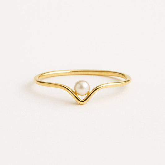 Singular Pearl Gold Ring