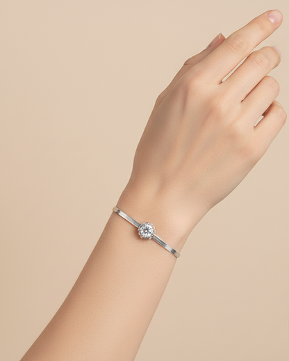 Madeleine's 925 silver flower bracelet