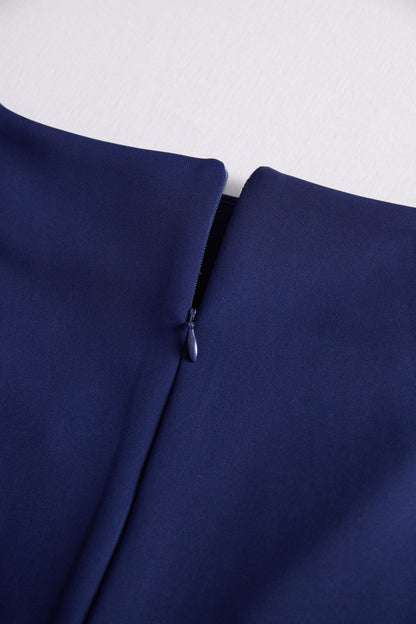 Chic Navy and White Color-Block Sheath Dress