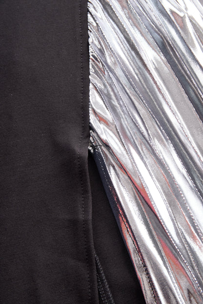 Stylish Plain One-Shoulder Gown with Metallic Pleated