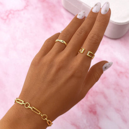 Adjustable Elegant Links and Circles Bracelet